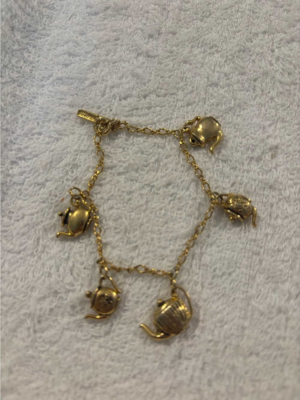 Vintage Hallmark Teapot charm bracelet 7.25”